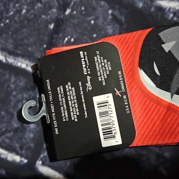 Star Wars Darth Vader Socks One size fits most NWT - Picture 4 of 4